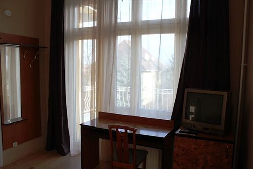 בודפשט Villa Hotel Kristal מראה חיצוני תמונה
