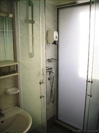 בודפשט Villa Hotel Kristal מראה חיצוני תמונה